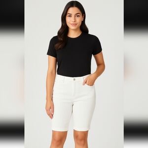 Gloria Vanderbilt White Amanda Bermuda Stretch Shorts Classic Denim Style SZ 16
